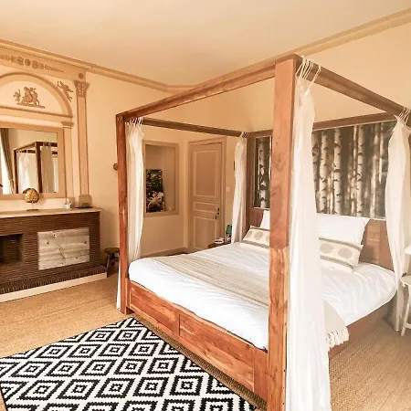 Jolly Chateau